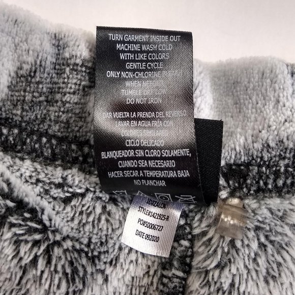 Disney Mickey Mouse Soft Fuzzy Pajama Set Long Sleeve and Pants Costco sz XXL - Picture 7 of 7